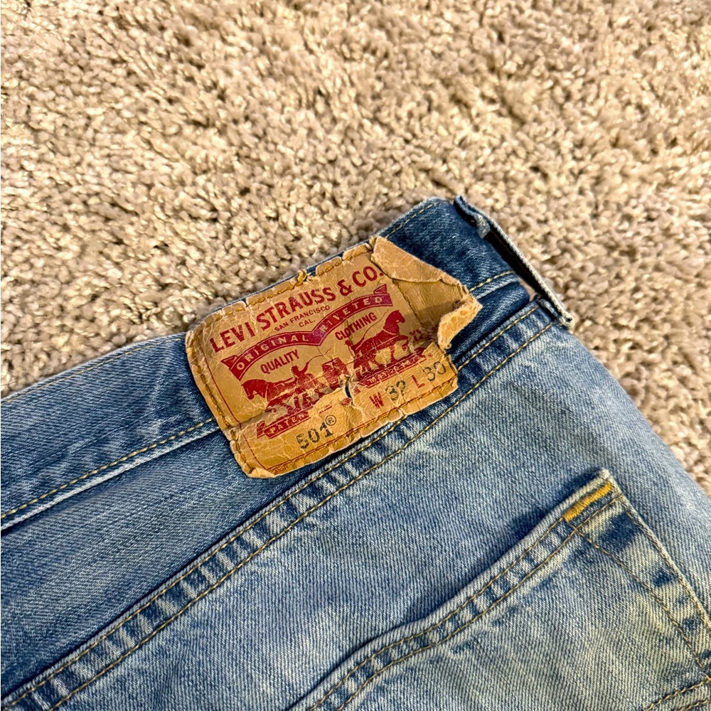 501 Levi’s pants